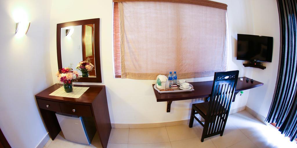 Hotel Shanelo Negombo Esterno foto