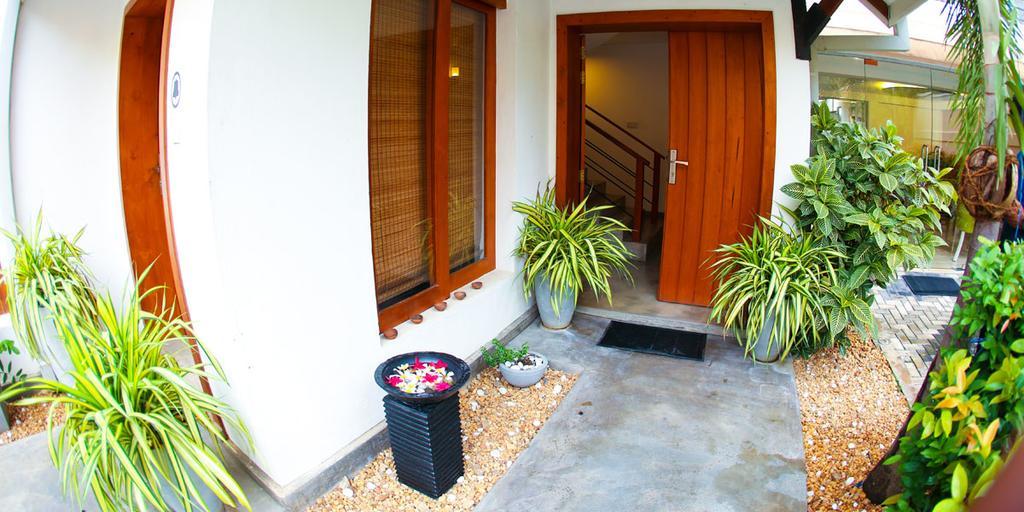 Hotel Shanelo Negombo Esterno foto
